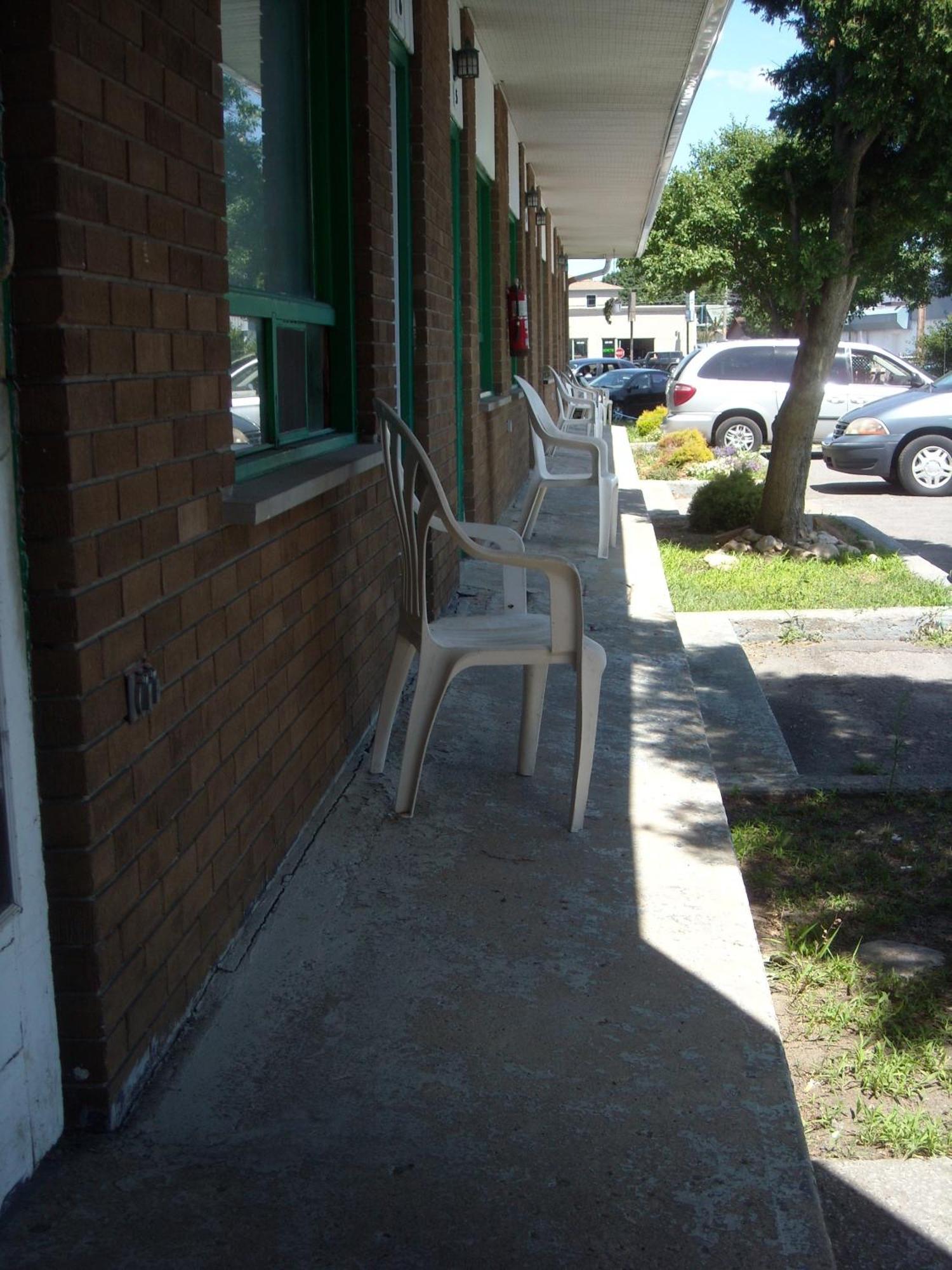Motel Montreal Notre-Dame-de-l'Ile-Perrot Exterior foto